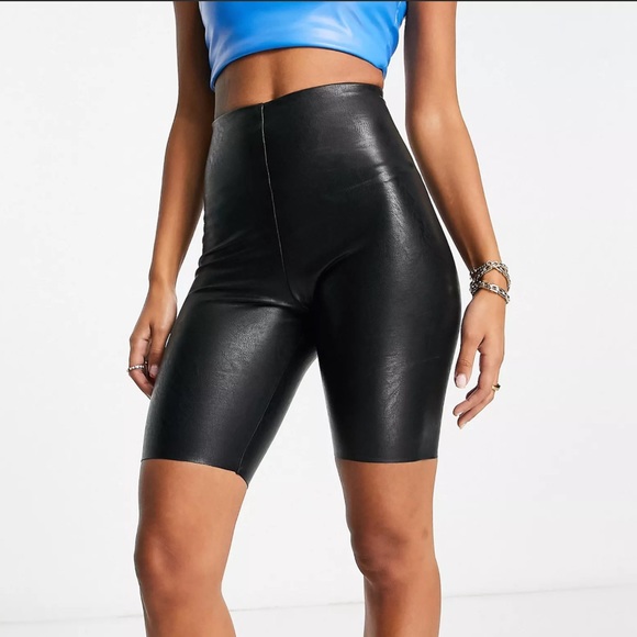 NEW Commando Black Faux Leather Perfect Control Biker Shorts Size S Leggings - Picture 1 of 6